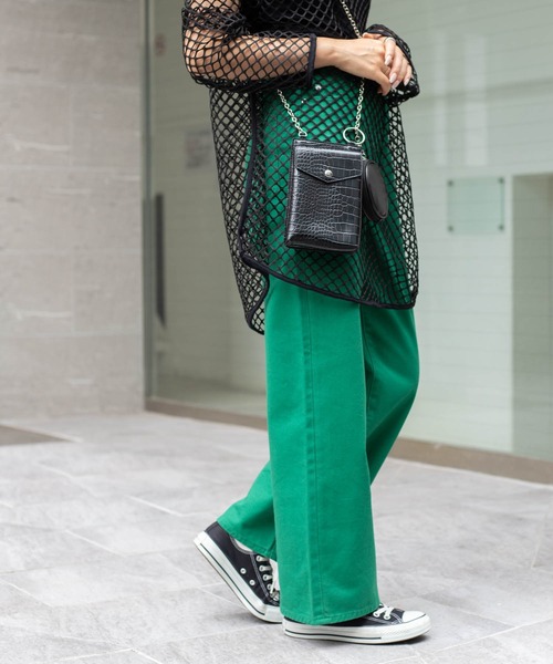 WEGO(ウィゴー)の「WEGO/ウエストフィットワイドストレートパンツ(デニムパンツ・レディース・ライトインディゴブルー/インディゴブルー/ブラック系その他/ケリーグリーン/ロイヤルブルー/ホワイト/ナチュラル/グリーン系その他/パープル系その他/ブラック/ダークインディゴブルー・SMALL/MEDIUM/LARGE)」の7枚目の写真