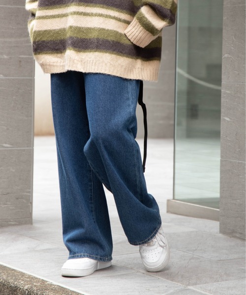 WEGO(ウィゴー)の「WEGO/ウエストフィットワイドストレートパンツ(デニムパンツ・レディース・ライトインディゴブルー/インディゴブルー/ブラック系その他/ケリーグリーン/ロイヤルブルー/ホワイト/ナチュラル/グリーン系その他/パープル系その他/ブラック/ダークインディゴブルー・SMALL/MEDIUM/LARGE)」の18枚目の写真