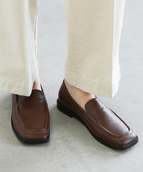 select MOCA（セレクトモカ）の「スクエアトゥフェイクレザースリッポン（スリッポン・レディース・オフホワイト/ブラック/ブラウン・SMALL/MEDIUM/LARGE）」の8枚目の写真