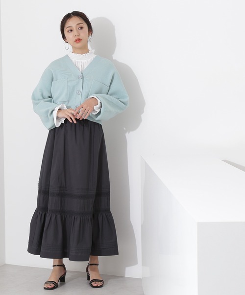 NATURAL BEAUTY BASIC（ナチュラルビューティーベーシック）の「ピンタック×レースローンスカート（スカート・レディース・チャコールグレー/オフホワイト・SMALL/MEDIUM）」の9枚目の写真