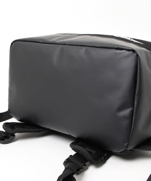 OUTDOOR PRODUCTS(アウトドアプロダクツ)の「TORRANCE3デイパック 30L バックパック(バックパック/リュック・メンズ・ホワイト/ブラック/エメラルド/ターコイズブルー/サックスブルー/ライトグリーン・FREE)」の8枚目の写真