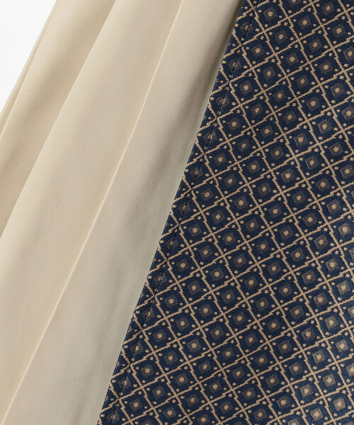 Ray BEAMS（レイビームス）の「RBS / ジャカード サイド ノースリーブ シャツ（シャツ/ブラウス・レディース・ライトグレー/ネイビー・ONE SIZE）」の10枚目の写真