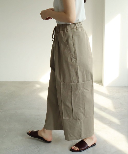 yuni（ユニ　）の「コットンtriple washer twill　cargo パンツ（カーゴパンツ・レディース・ベージュ/カーキ・FREE）」の11枚目の写真