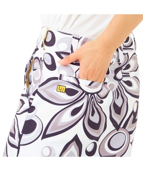 Loudmouth(ラウドマウス)の「LOUDMOUTH/ラウドマウス ゴルフウェア 総柄 シャガデリック UVカット ストレッチ ひざ上 ミニ丈 スカート(スカート・レディース・イエロー/ターコイズブルー/ホワイト/ピンク・M/L/LL/S)」の10枚目の写真