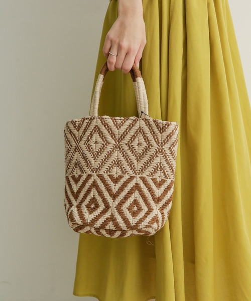 URBAN RESEARCH DOORS（アーバンリサーチドアーズ）の「『別注』beej×DOORS　ジオメトリックトートバッグ（トートバッグ・レディース・ブラウン/ブラック・ONE）」の4枚目の写真