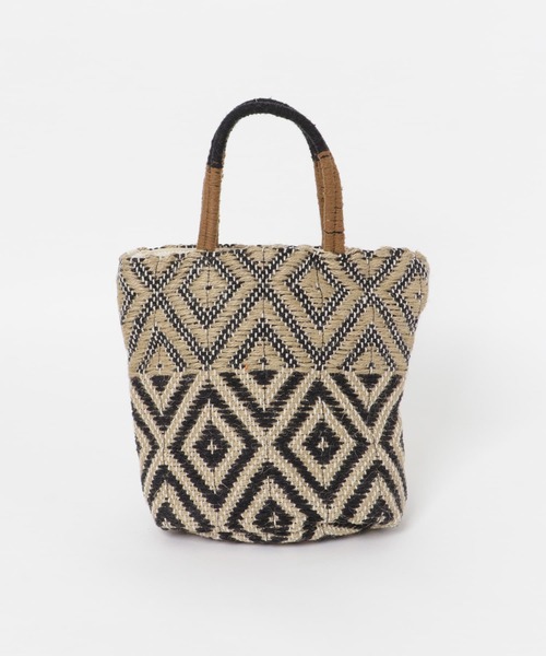 URBAN RESEARCH DOORS（アーバンリサーチドアーズ）の「『別注』beej×DOORS　ジオメトリックトートバッグ（トートバッグ・レディース・ブラウン/ブラック・ONE）」の6枚目の写真