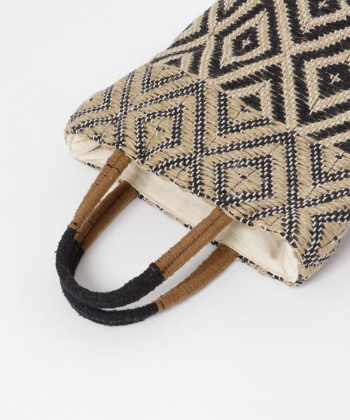 URBAN RESEARCH DOORS（アーバンリサーチドアーズ）の「『別注』beej×DOORS　ジオメトリックトートバッグ（トートバッグ・レディース・ブラウン/ブラック・ONE）」の9枚目の写真