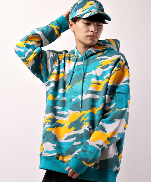 staple（ステイプル）の「STAPLE ロゴフーディー（パーカー・メンズ・ホワイト/カモフラージュ/ブルーグリーン・M/L/2XL/XL）」の3枚目の写真