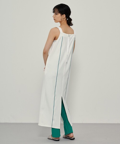 CITY TOKYO（シティトウキョウ）の「カットサロペットワンピース（ワンピース・レディース・ホワイト/ベージュ/ネイビー・1/2）」の9枚目の写真