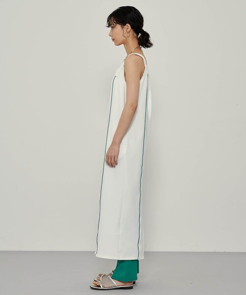 CITY TOKYO（シティトウキョウ）の「カットサロペットワンピース（ワンピース・レディース・ホワイト/ベージュ/ネイビー・1/2）」の11枚目の写真