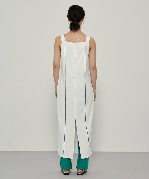 CITY TOKYO（シティトウキョウ）の「カットサロペットワンピース（ワンピース・レディース・ホワイト/ベージュ/ネイビー・1/2）」の12枚目の写真