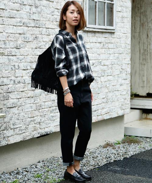 BEAUTY&YOUTH UNITED ARROWS(ビューティーアンドユースユナイテッドアローズ)の「【WEB限定】by ※∵デニムテーパード9分丈パンツ ◆(デニムパンツ・レディース・ホワイト/ネイビー/コバルトブルー/ブラック/ロイヤルブルー・MEDIUM/LARGE/SMALL)」の18枚目の写真