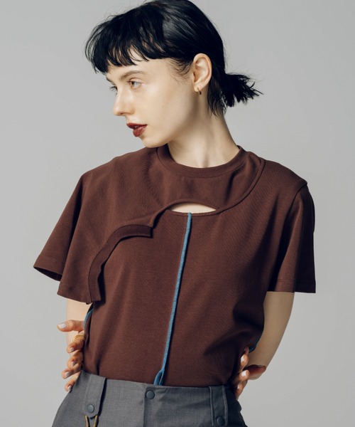 led.tokyo（レッドトウキョウ）の「【led.tokyo】カットラップオーバーステッチTシャツ（Tシャツ/カットソー・レディース・ホワイト/ブラック/ブラウン/グリーン・FREE）」の4枚目の写真