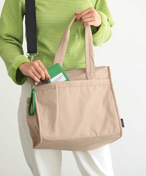 ALTROSE(アルトローズ)の「ママカル2wayトート(トートバッグ・レディース・ブラック/ベージュ/グレー/カーキ・FREE)」の4枚目の写真