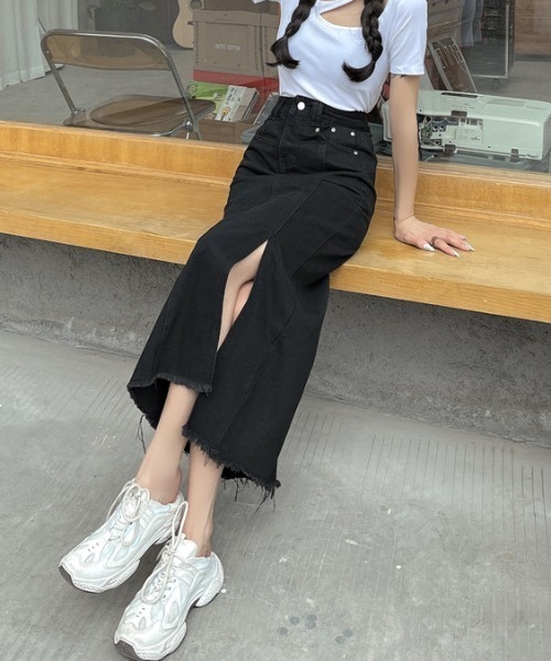 MANGROVE(マングローブ)の「スリット入りスカート(スカート・レディース・ブラック・MEDIUM/LARGE)」の4枚目の写真