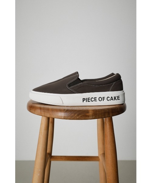 AZUL by moussy(アズールバイマウジー)の「THICK BOTTOM SLIP ON/スィックボトムスリッポン(スニーカー・メンズ・ブラウン/ブラック・LARGE/MEDIUM)」の3枚目の写真