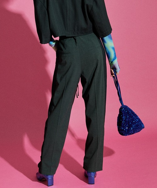 MAISON SPECIAL（メゾンスペシャル）の「ハイウエストタックパンツ【MAISON SPECIAL/メゾンスペシャル】■セットアップ対応■（その他パンツ・レディース・グレー/カーキ・38/36）」の8枚目の写真