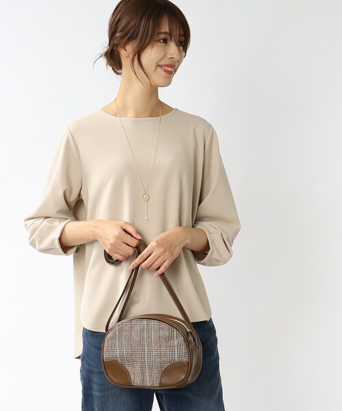 SHOO・LA・RUE（シューラルー）の「◆フロントポケットラウンドショルダーバッグ（ショルダーバッグ・レディース・ブラック/ブラック系1/ダークブラウン系1・00）」の18枚目の写真