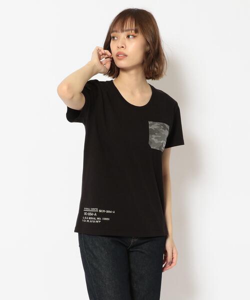 AVIREX（アヴィレックス）の「CAMO PRINT COMBI POCKET T-SHIRT/ カモプリントコンビポケットティーシャツ（Tシャツ/カットソー・レディース・ラベンダー/ホワイト系2/ブラック・L/M/S）」の2枚目の写真