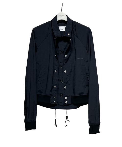 DIET BUTCHER（ダイエットブッチャー）の「DIET BUTCHER Layered blouson（ブルゾン・メンズ・ブラック/グレー・LARGE/SMALL/MEDIUM）」の2枚目の写真