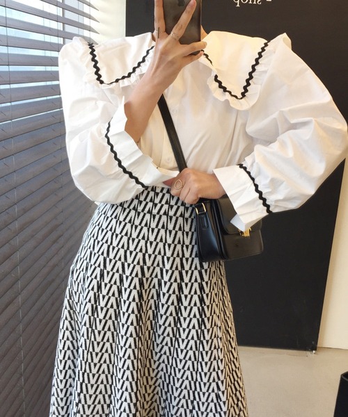 meJane（ミージェーン）の「バイカラーテープパイピングビックカラーシャツブラウス【ZOZOTOWN限定】（シャツ/ブラウス・レディース・ホワイト・FREE）」の3枚目の写真