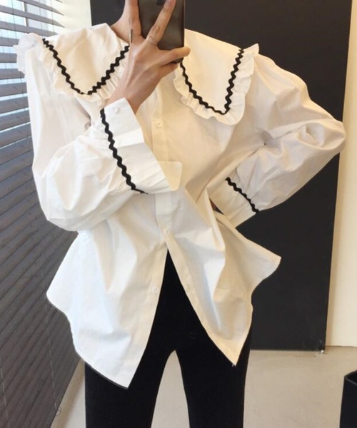 meJane（ミージェーン）の「バイカラーテープパイピングビックカラーシャツブラウス【ZOZOTOWN限定】（シャツ/ブラウス・レディース・ホワイト・FREE）」の4枚目の写真