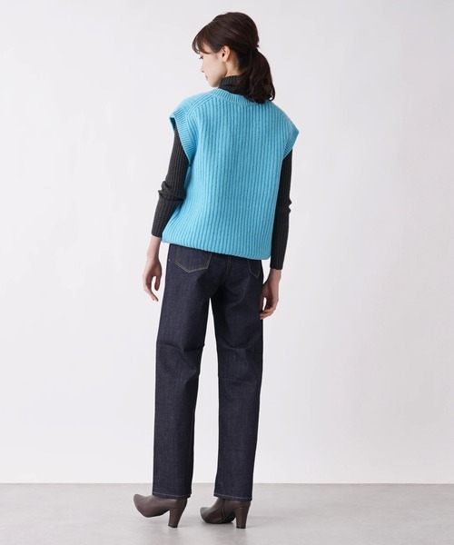 YANUK（ヤヌーク）の「【YANUK】LEAストレートデニムパンツ（デニムパンツ・レディース・ダークネイビー・2/3/1/0）」の4枚目の写真