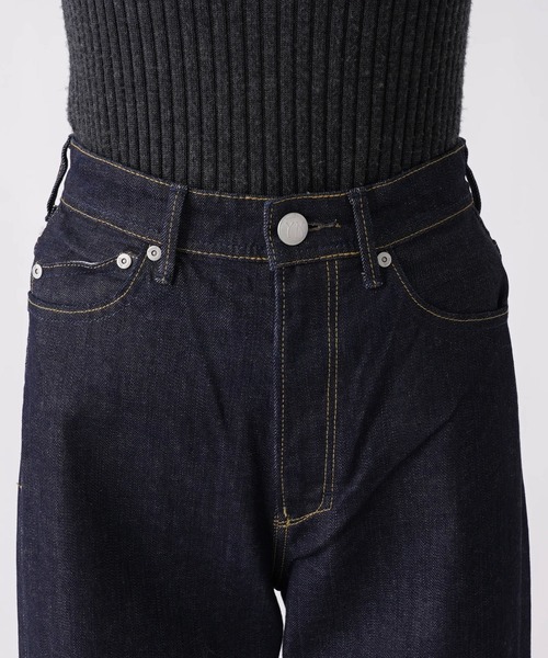 YANUK（ヤヌーク）の「【YANUK】LEAストレートデニムパンツ（デニムパンツ・レディース・ダークネイビー・2/3/1/0）」の8枚目の写真