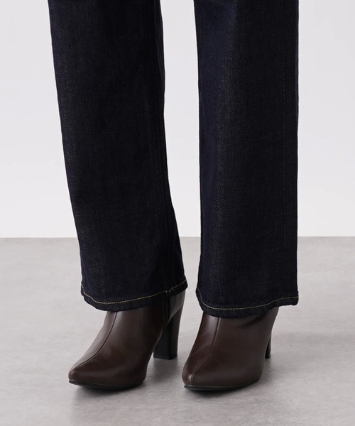 YANUK（ヤヌーク）の「【YANUK】LEAストレートデニムパンツ（デニムパンツ・レディース・ダークネイビー・2/3/1/0）」の11枚目の写真