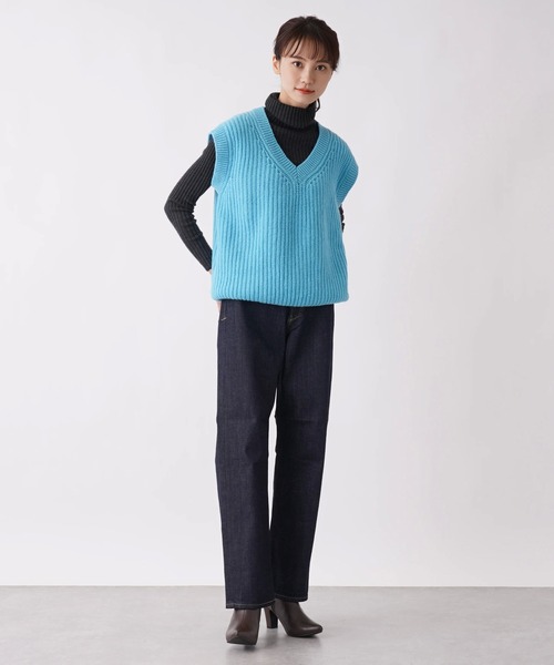 YANUK（ヤヌーク）の「【YANUK】LEAストレートデニムパンツ（デニムパンツ・レディース・ダークネイビー・2/3/1/0）」の2枚目の写真