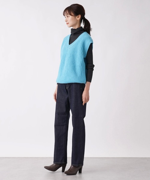 YANUK（ヤヌーク）の「【YANUK】LEAストレートデニムパンツ（デニムパンツ・レディース・ダークネイビー・2/3/1/0）」の3枚目の写真