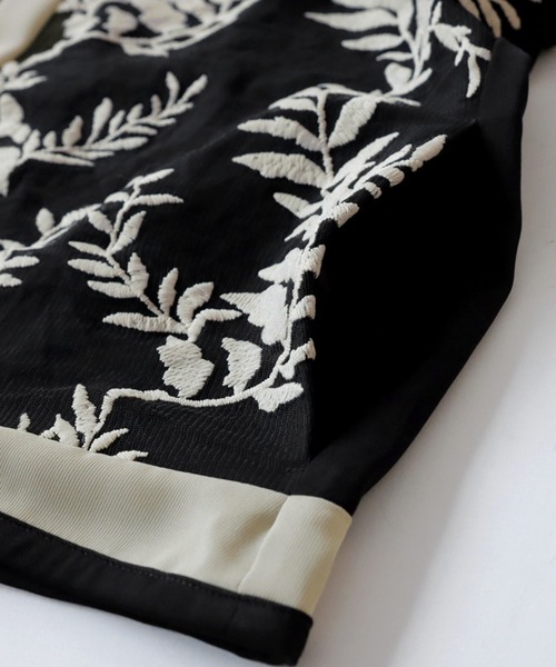 美品⭐️ ノーカラー ジャケット 総刺繍 レース 飾りボタン レトロ 大きめ 刺繍レースジャケット ジャケット レディース アウター 送料無料