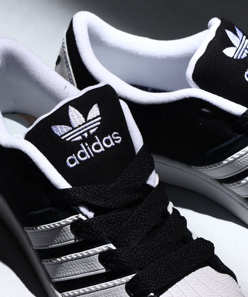 adidas（アディダス）の「adidas SST SUPERMODIFIED