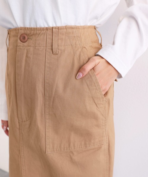 andme(アンドミー)の「【3サイズ展開】ハイウエストベイカースカート(スカート・レディース・ブラック/ベージュ/カーキ/アイボリー/ネイビー/チャコールグレー/キナリ/ホワイト・M/L/S)」の21枚目の写真