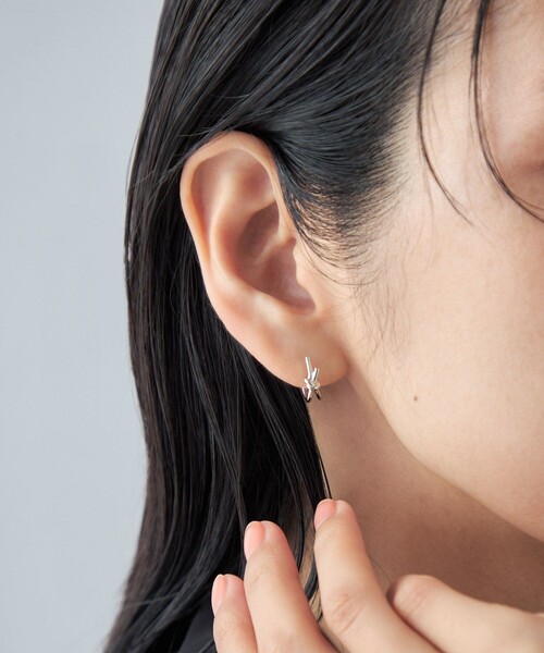Jouete(ジュエッテ)の「ピアス ノット(ピアス(両耳用)・レディース・イエローゴールド/プラチナム/ピンクゴールド・FREE)」の15枚目の写真