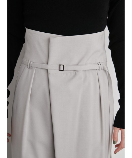 emmi（エミ）の「【emmi atelier】ハイウエストフロントタックパンツ（その他パンツ・レディース・ブラック/ライトグレー・1/0）」の11枚目の写真