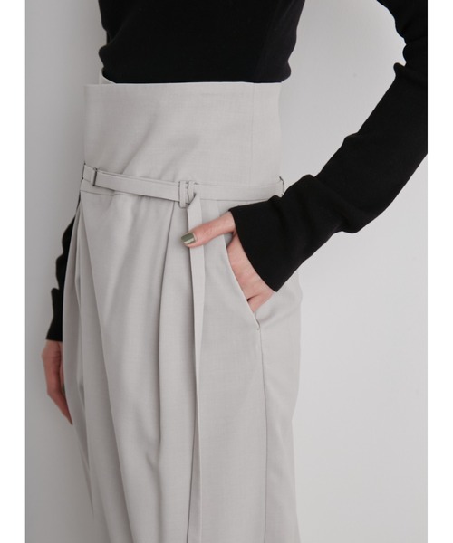 emmi（エミ）の「【emmi atelier】ハイウエストフロントタックパンツ（その他パンツ・レディース・ブラック/ライトグレー・1/0）」の7枚目の写真
