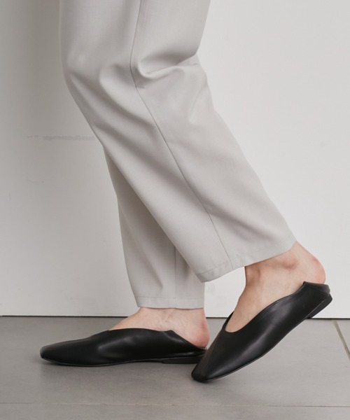 emmi（エミ）の「【emmi atelier】ハイウエストフロントタックパンツ（その他パンツ・レディース・ブラック/ライトグレー・1/0）」の19枚目の写真