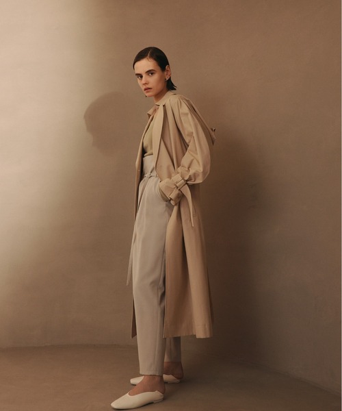 emmi（エミ）の「【emmi atelier】ハイウエストフロントタックパンツ（その他パンツ・レディース・ブラック/ライトグレー・1/0）」の5枚目の写真