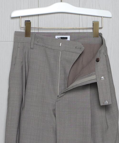 H　BEAUTY&YOUTH UNITED ARROWS（エイチビューティーアンドユースユナイテッドアローズ）の「＜H＞TUCK TROUSERES/パンツ（スラックス・レディース・ネイビー/ベージュ・S/M）」の6枚目の写真