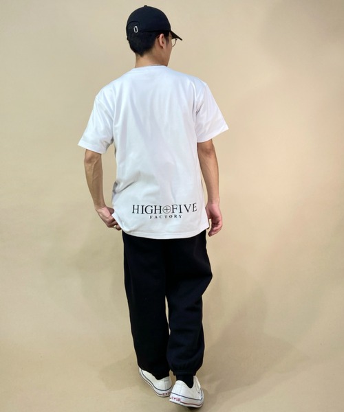 NEW ERA(ニューエラ)の「NEW ERA/ニューエラ×HIGH FIVE FACTORYコラボモデル ワンポイントTシャツ クルーネックTシャツ/吸汗速乾 13526838/13526839(Tシャツ/カットソー・メンズ・ホワイト/ブラック・L/XL/XXL/M)」の9枚目の写真