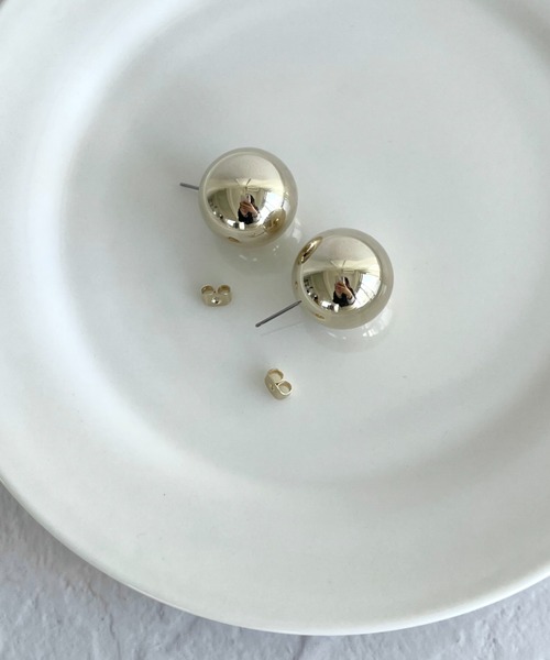 thank U more(サンキューモア)の「メタル ボール モチーフ ピアス【両耳用】(ピアス(両耳用)・レディース・シルバー/ゴールド・FREE)」の6枚目の写真