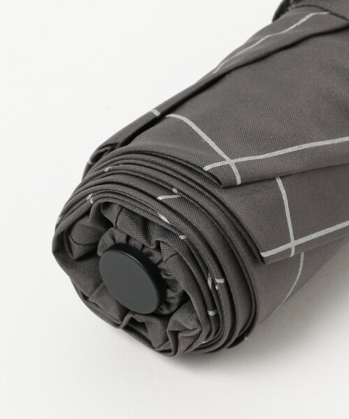 bpr BEAMS（ビーピーアール ビームス ）の「bPr BEAMS / グリッド リフレクター 折り畳み傘（折りたたみ傘・レディース・グレー/ブラック/ベージュ・ONE SIZE）」の21枚目の写真