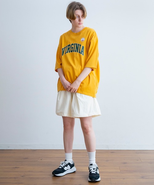 AUG（オーグ）の「AUG カレッジロゴ 変形 Tee（Tシャツ/カットソー・レディース・オフホワイト/ブラック/グレイッシュベージュ/グリーン系/ピンク系/イエロー系・FREE）」の21枚目の写真