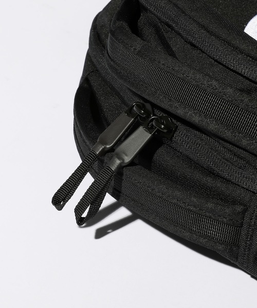 THE NORTH FACE(ザノースフェイス)の「【THE NORTH FACE】 VAULT ヴォルト バックパック リュック(バックパック/リュック・メンズ・ブラック・ONESIZE)」の2枚目の写真