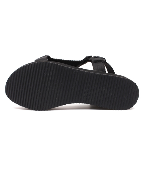 DISCOAT（ディスコート）の「【Discoat】厚底テープサンダル（サンダル・レディース・ホワイト/ブラック・LARGE/MEDIUM）」の4枚目の写真