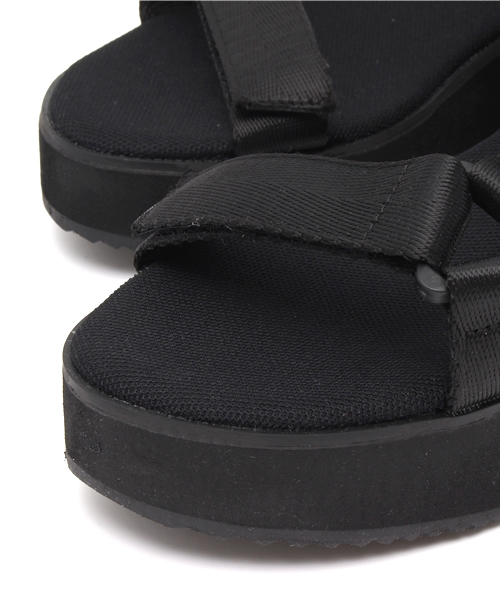 DISCOAT（ディスコート）の「【Discoat】厚底テープサンダル（サンダル・レディース・ホワイト/ブラック・LARGE/MEDIUM）」の6枚目の写真