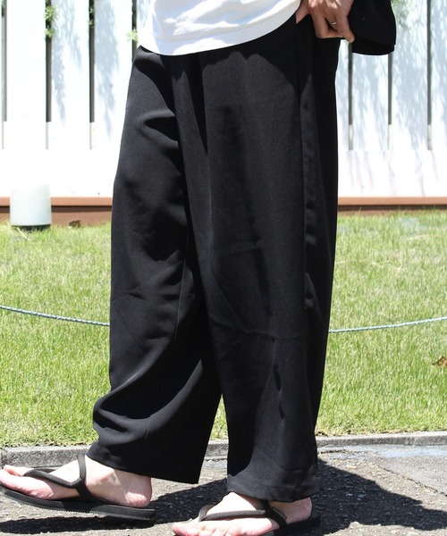 CRAFT STANDARD BOUTIQUE(クラフトスタンダードブティック)の「ポリトロワイドパンツ(その他パンツ・メンズ・ブラウン/カーキ/ブラック・L/M/XL)」の1枚目の写真