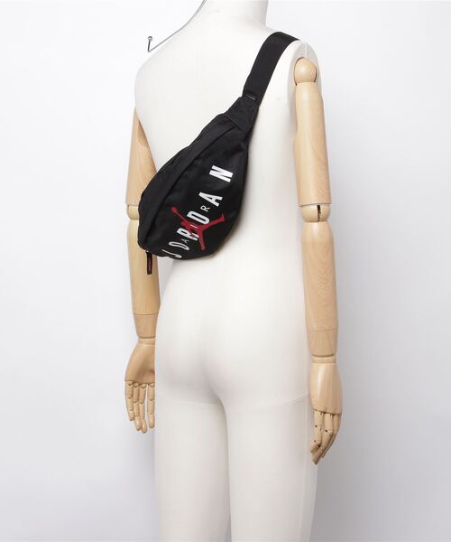 ジョーダン JORDAN AIR CROSSBODY BAG（ボディバッグ/ウエストポーチ