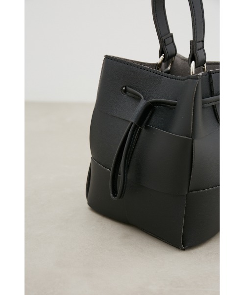 AZUL by moussy（アズールバイマウジー）の「イントレチャートポシェットバッグ（ショルダーバッグ・レディース・ブラック/イエロー/アイボリー・FREE）」の13枚目の写真